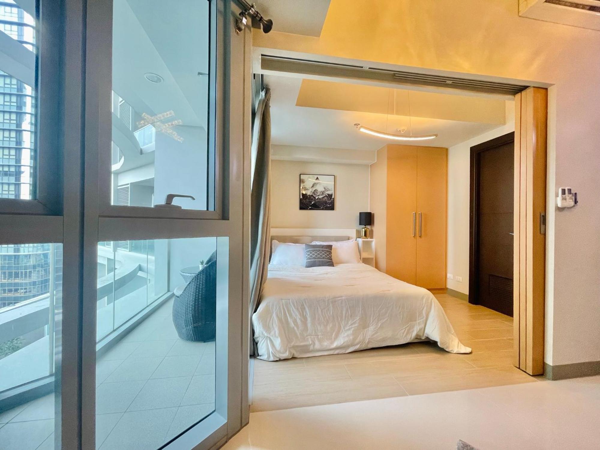 Uptown Parksuites Bgc Taguig Eksteriør bilde